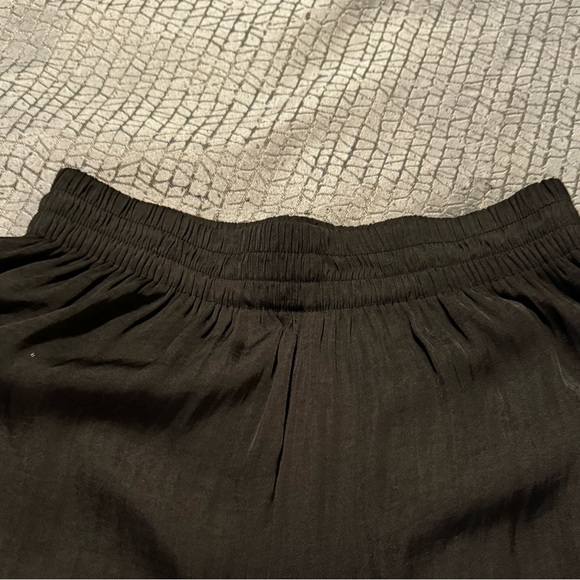 NWT ZARA KHAKI SHINY WIDE LEG PANTS TROUSERS Size S. Black . Pre owned like new - Picture 8 of 12